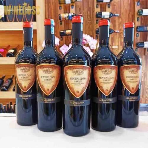 Rượu vang La Cacciatora Montepulciano 1 Rượu vang La Cacciatora Montepulciano 1